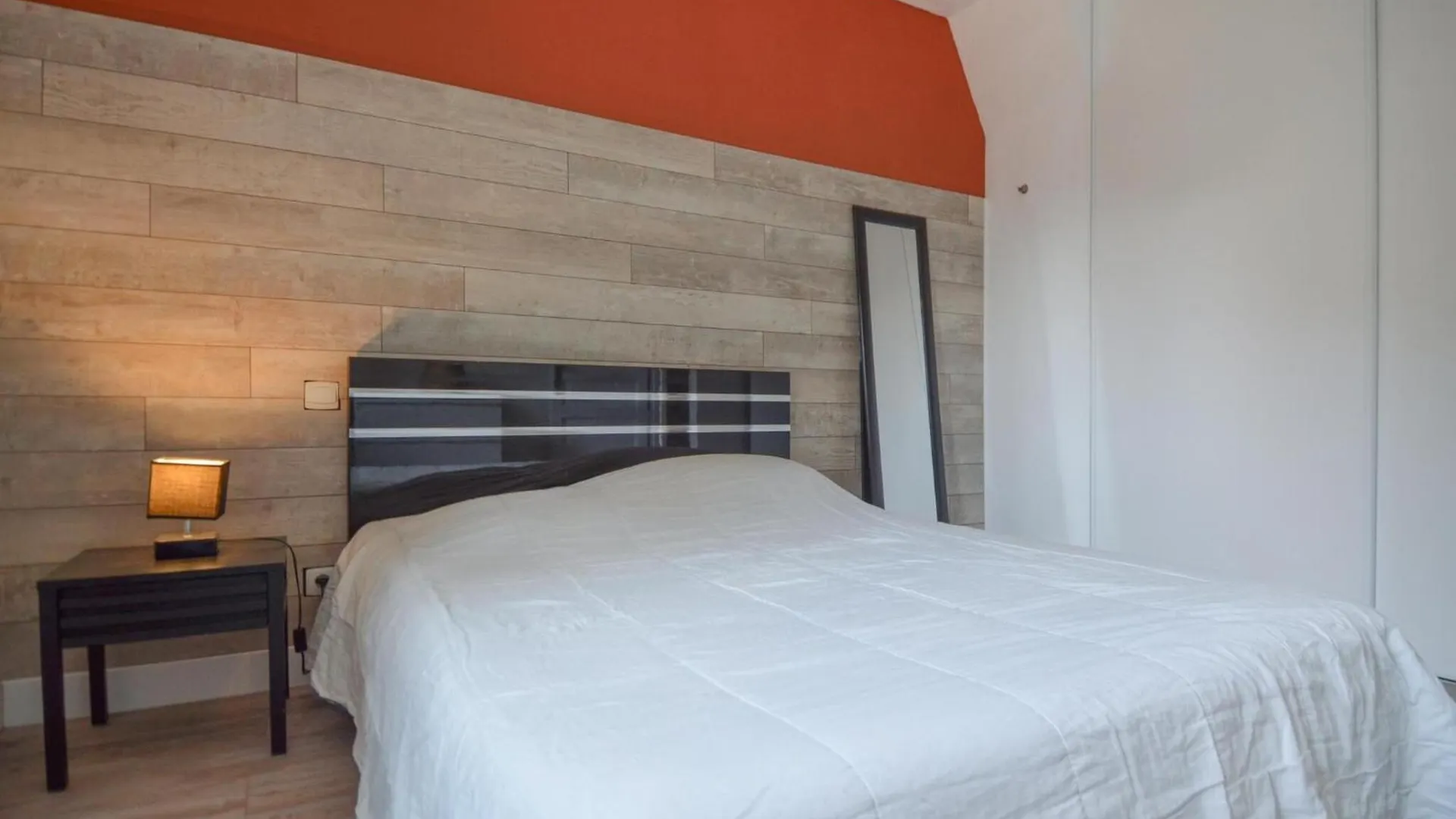 Holiday home 3 Bedroom Stunning Home In Arles