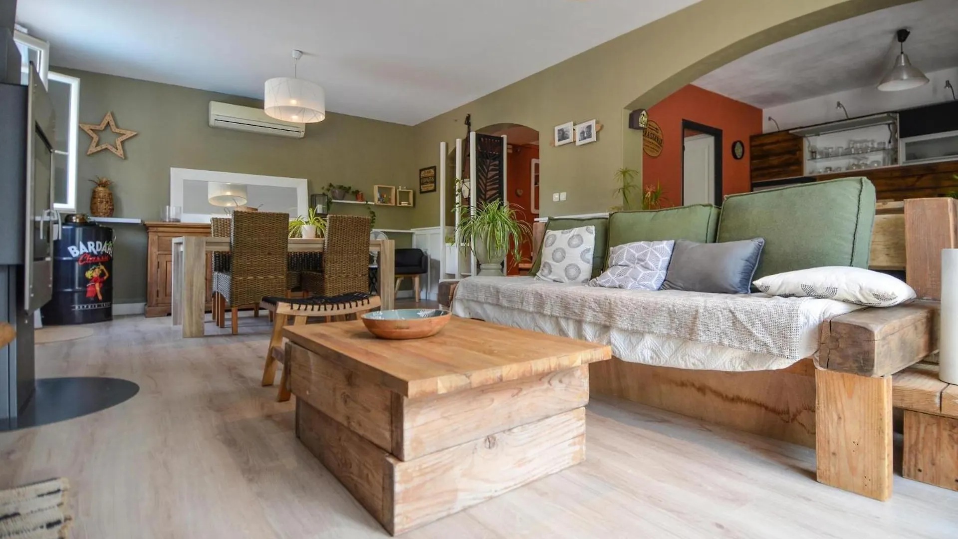 3 Bedroom Stunning Home In Arles France